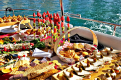 Finger-Food-Dubai-Boat-Catering-82-scaled